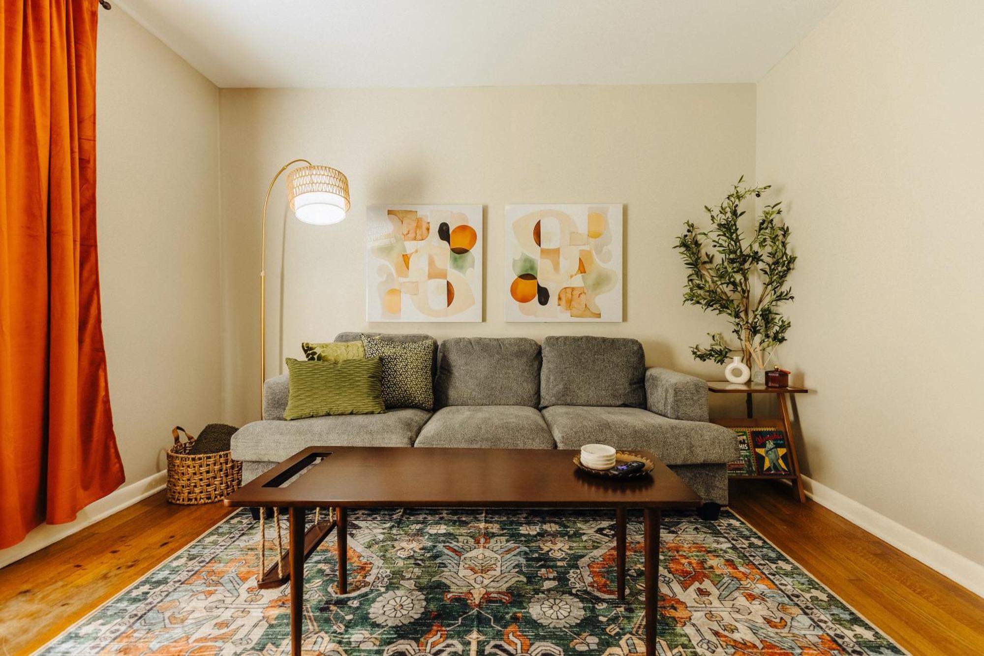 Centrally Located 2 King Bed Midtown 2362 * Memphis
